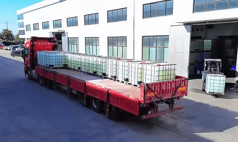 Kunden først: Tilpasset skumkonsentrat lastet og klart til å sendes til kundestedet